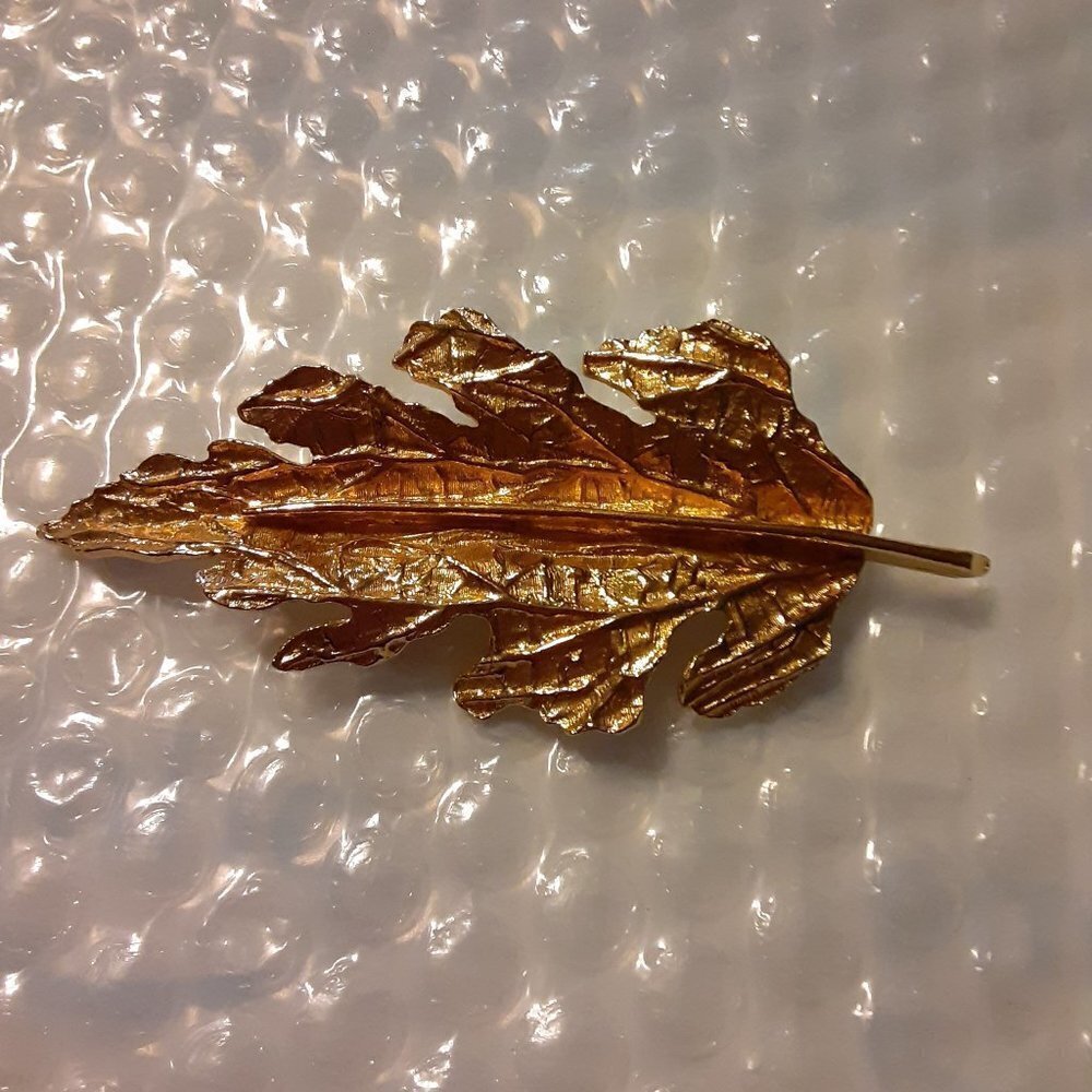 Vintage Leaf A.R.T. Stamped Brooch
